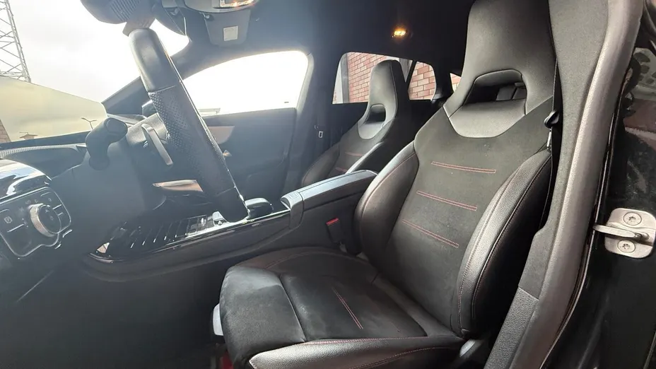 MERCEDES-BENZ CLA CLA 200 d AMG Line 8G-DCT