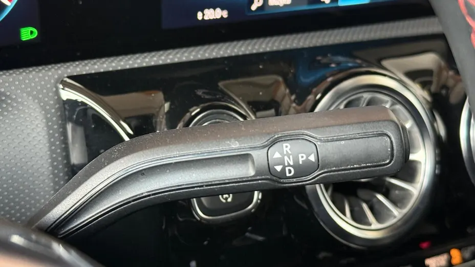 MERCEDES-BENZ CLA CLA 200 d AMG Line 8G-DCT