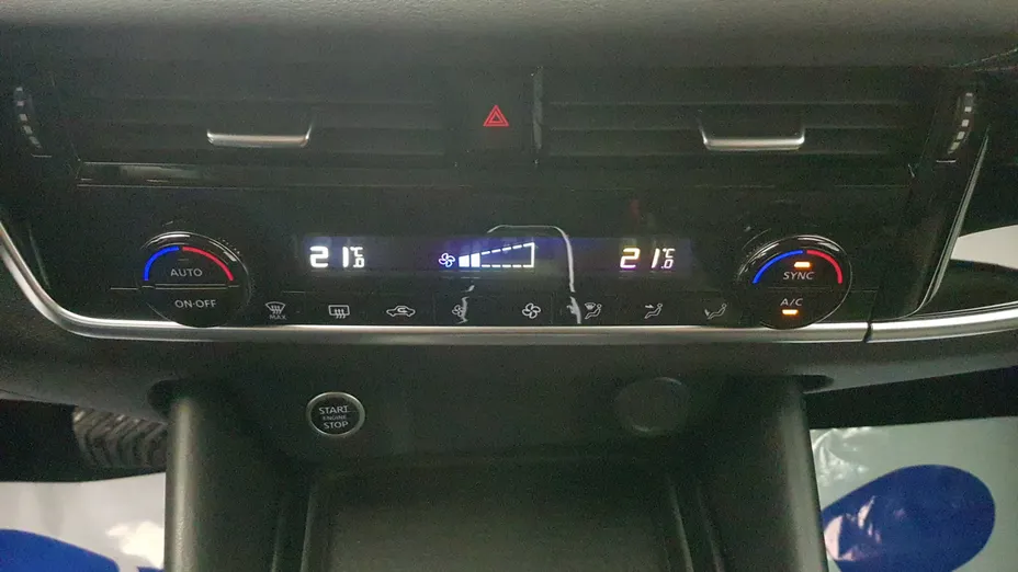 NISSAN Qashqai Qashqai 1.3 DIG-T mHEV N-Connecta Xtronic