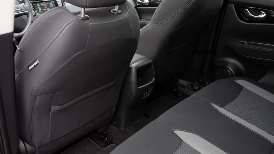 NISSAN Qashqai Qashqai 1.3 DIG-T N-Connecta DCT