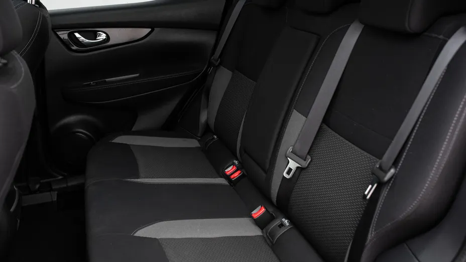 NISSAN Qashqai Qashqai 1.3 DIG-T N-Connecta DCT