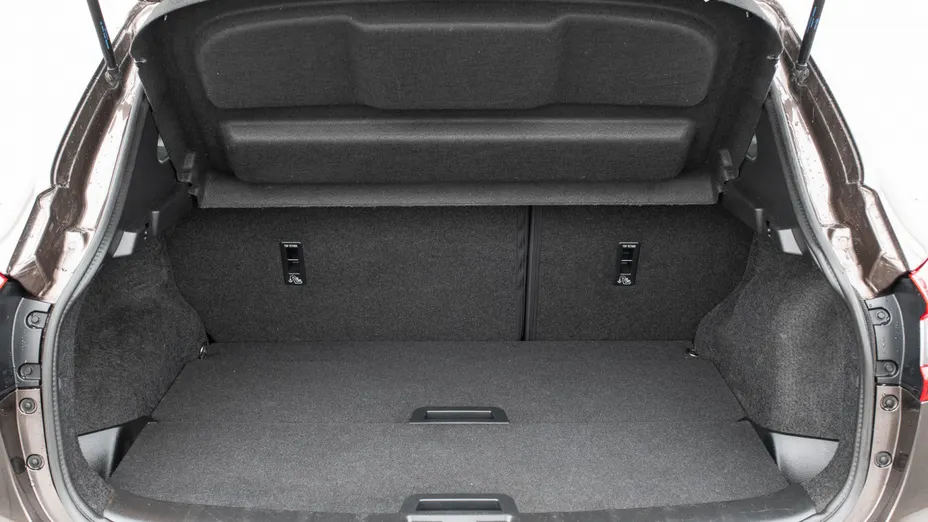 NISSAN Qashqai Qashqai 1.3 DIG-T N-Connecta DCT