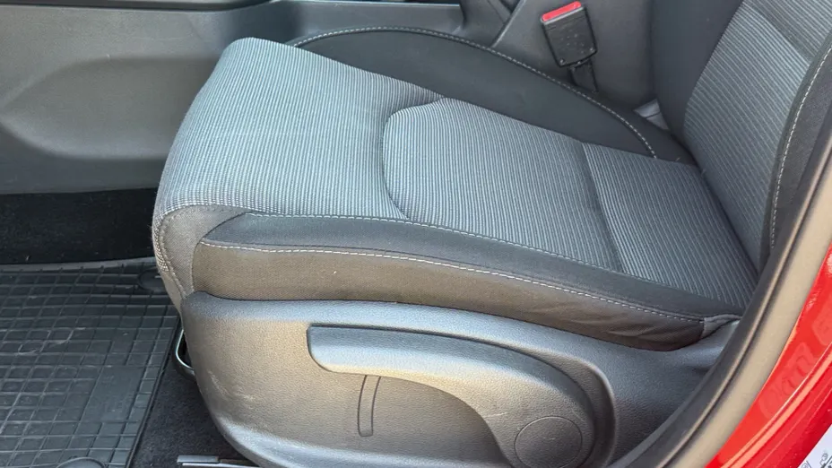 HYUNDAI i30 i30 1.4 Classic +