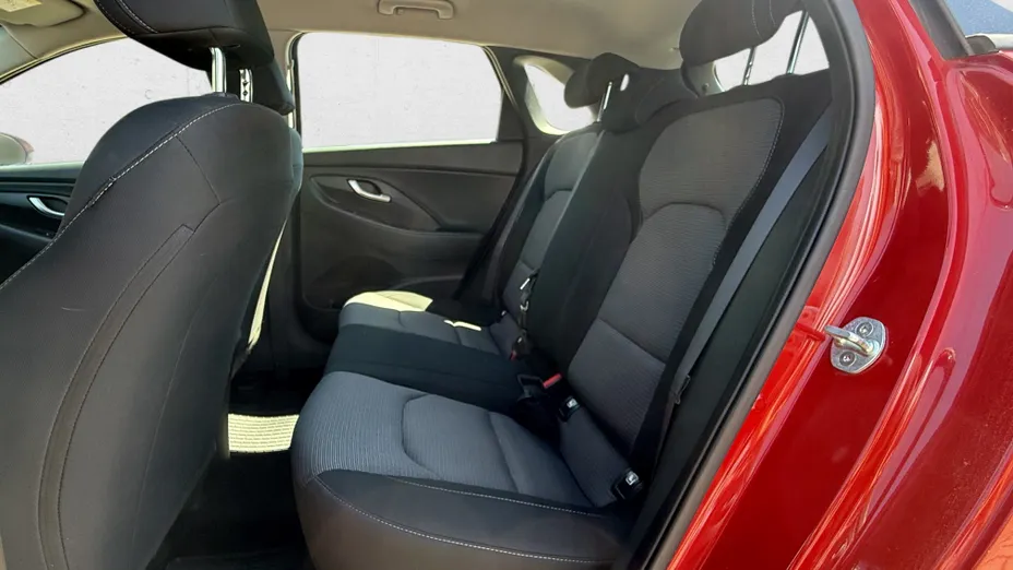 HYUNDAI i30 i30 1.4 Classic +