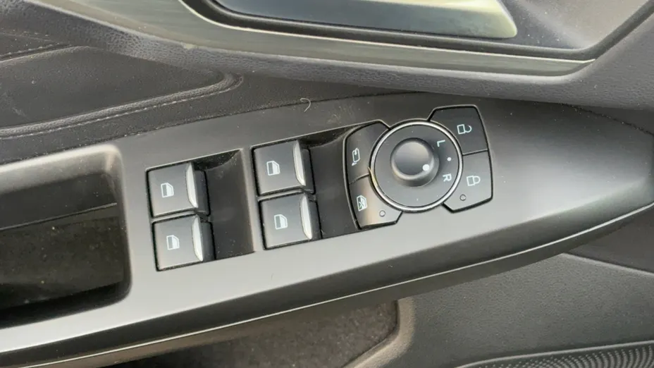 FORD Focus Focus 1.0 EcoBoost mHEV Titanium X aut