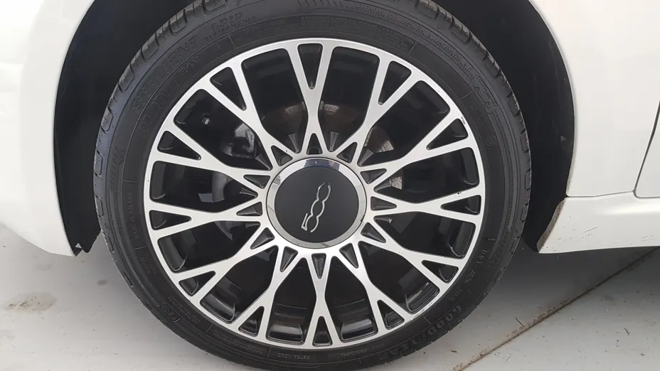 FIAT 500 500 1.0 Hybrid Dolcevita