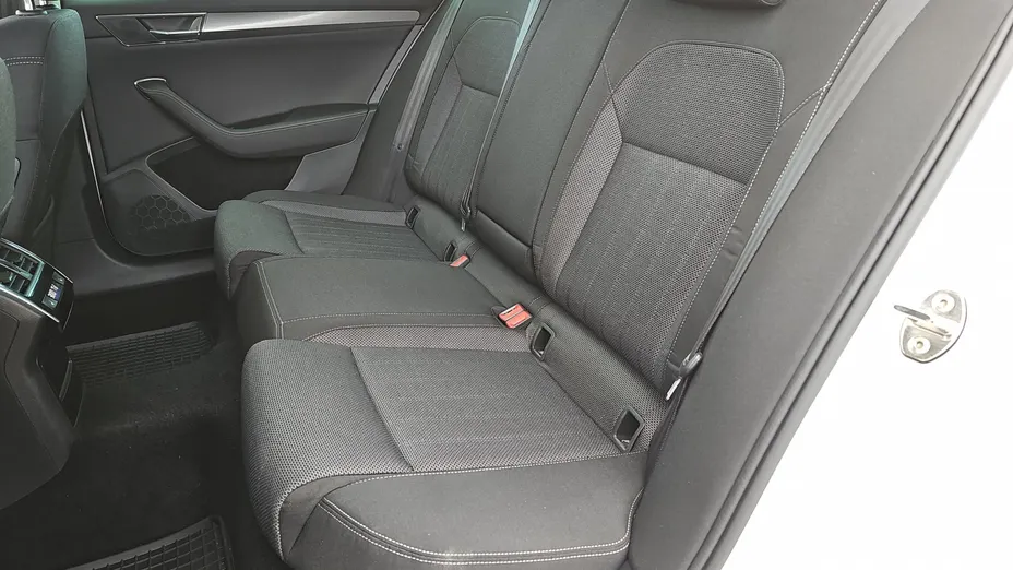 SKODA Superb Superb 2.0 TDI SCR Style DSG