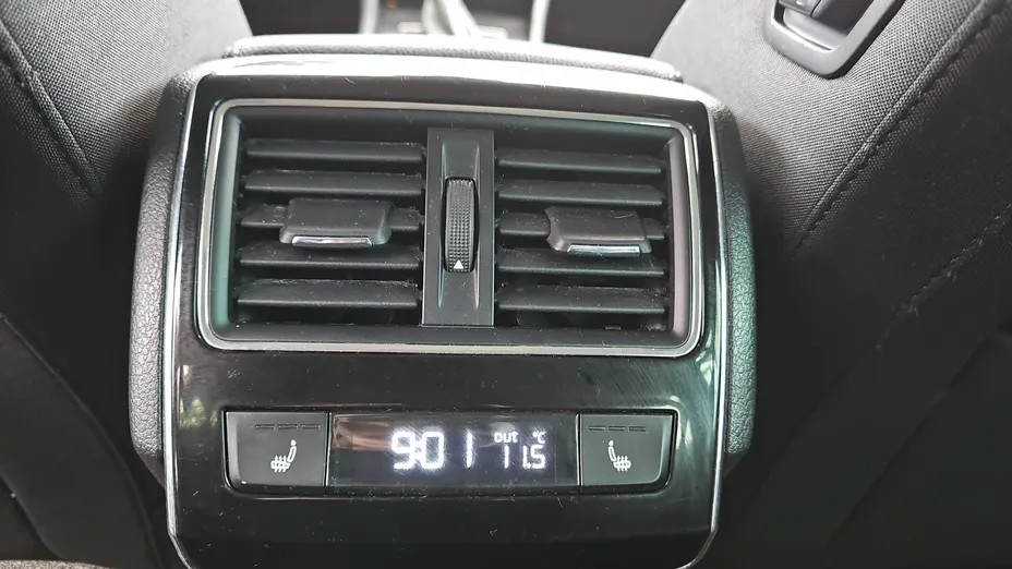 SKODA Superb Superb 2.0 TDI SCR Style DSG