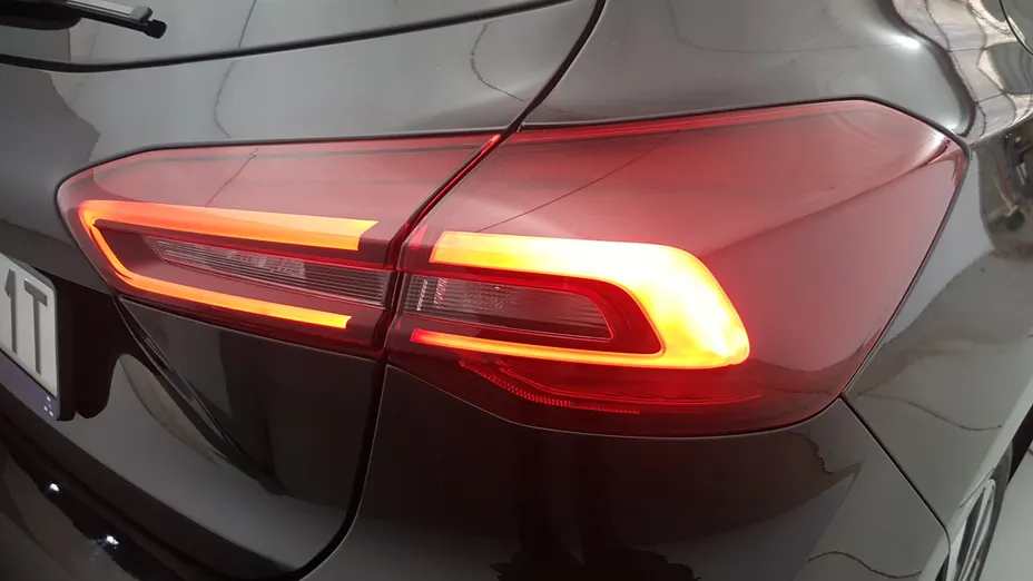 FORD Focus Focus 1.0 EcoBoost mHEV Titanium X aut