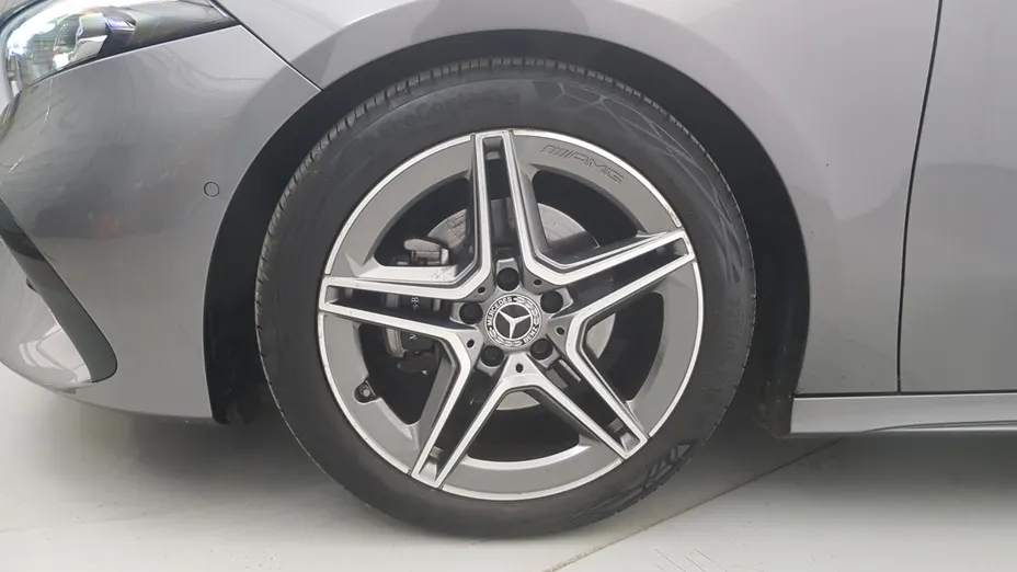 MERCEDES-BENZ A Klasa A 200 AMG Line 7G-DCT