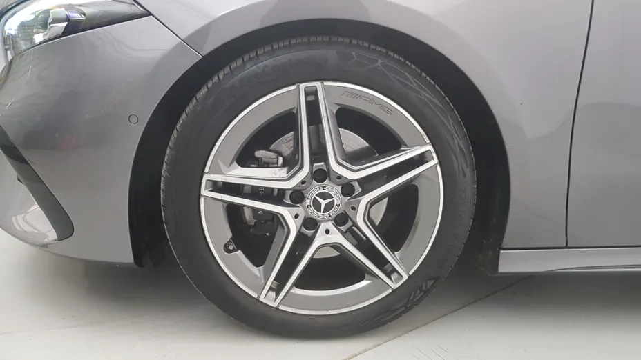 MERCEDES-BENZ A Klasa A 200 AMG Line 7G-DCT