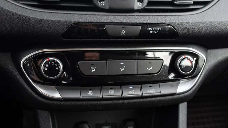 HYUNDAI i30 i30 1.5 DPI Classic +