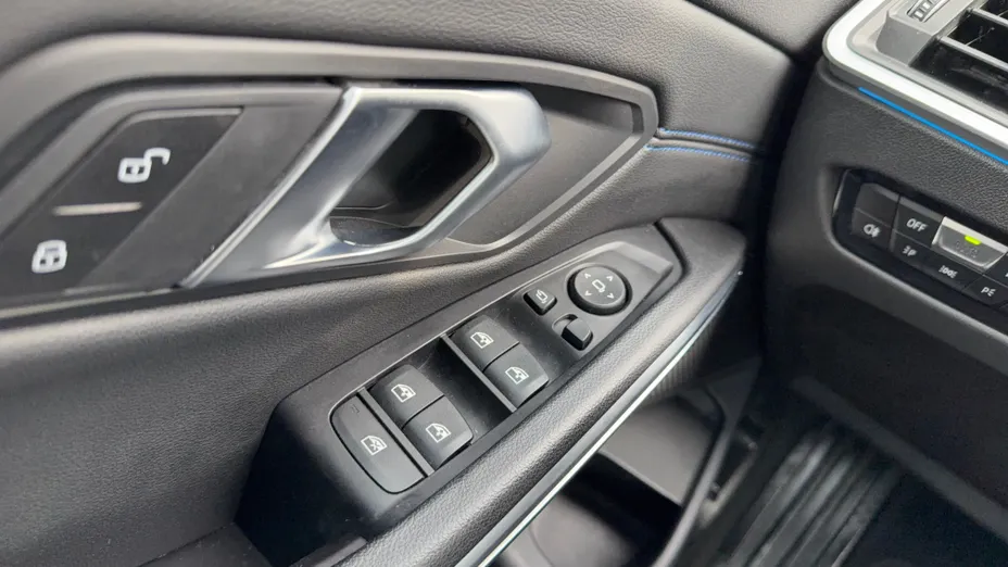 BMW Seria 3 318i M Sport aut