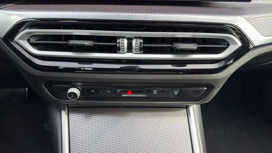 BMW Seria 3 318i M Sport aut