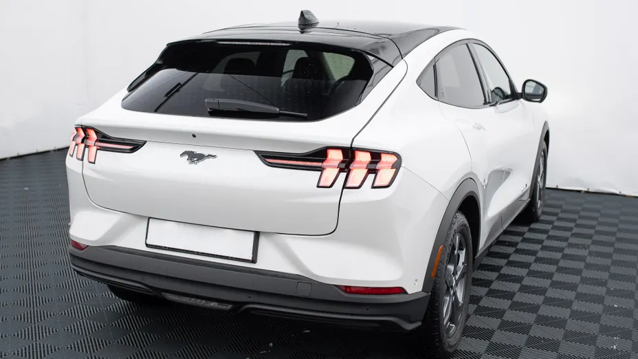 FORD Mustang Mach-E Mustang Mach-E 98kWh RWD