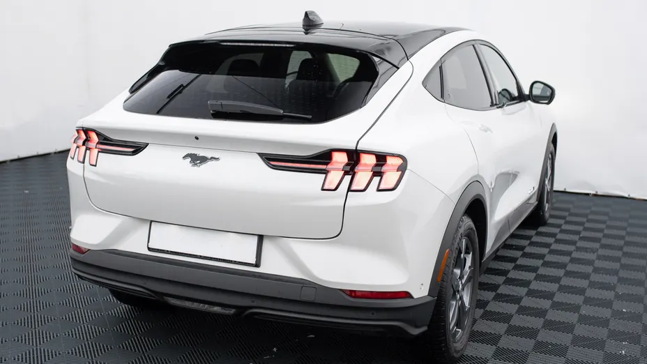 FORD Mustang Mach-E Mustang Mach-E 98kWh RWD