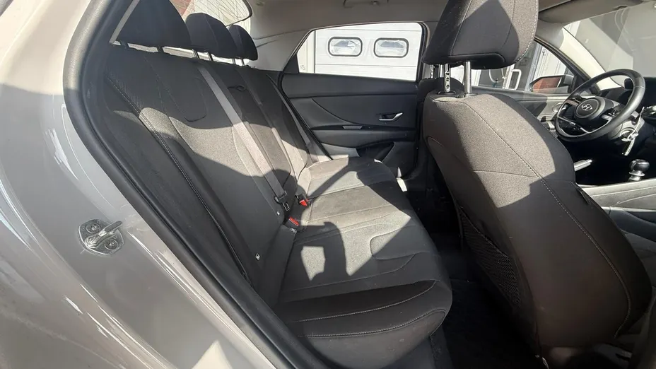 HYUNDAI Elantra Elantra 1.6 Modern