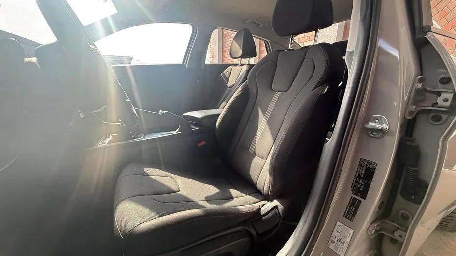 HYUNDAI Elantra Elantra 1.6 Modern