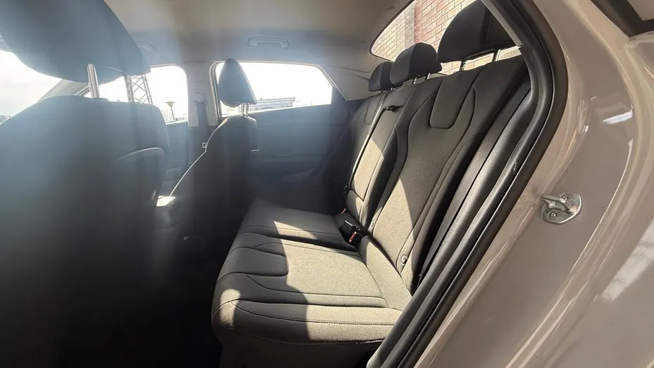 HYUNDAI Elantra Elantra 1.6 Modern