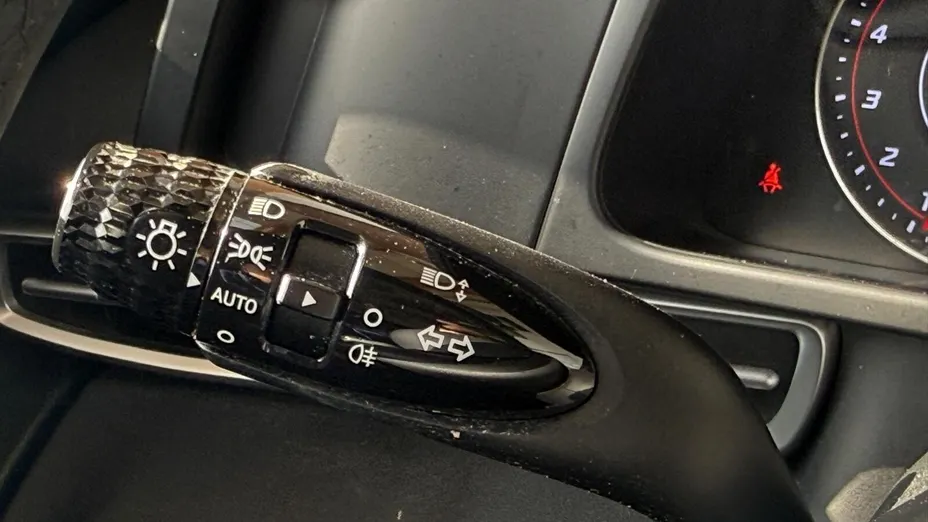 HYUNDAI Elantra Elantra 1.6 Modern