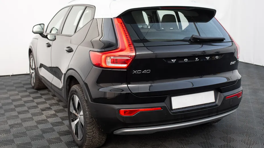 VOLVO XC40 XC40 B4 B AWD Momentum aut