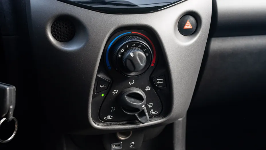 TOYOTA Aygo Aygo 1.0 VVT-i X-play