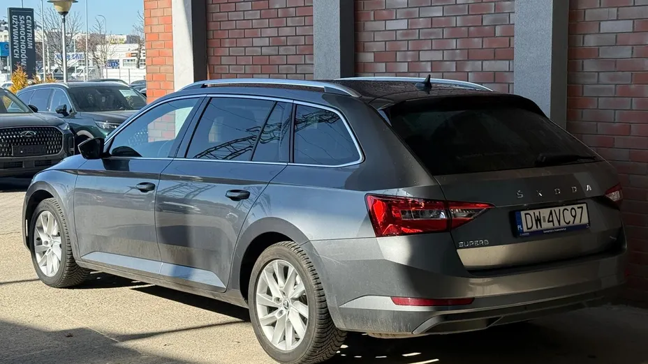 SKODA Superb Superb 2.0 TSI Ambition DSG