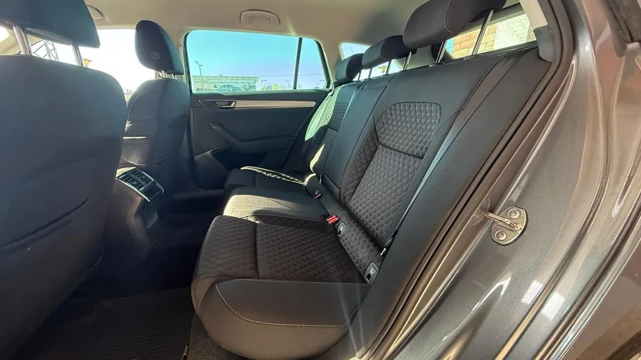 SKODA Superb Superb 2.0 TSI Ambition DSG