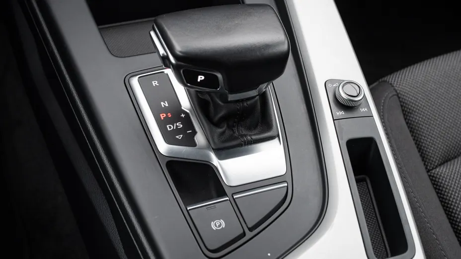 AUDI A4 A4 35 TFSI mHEV S tronic