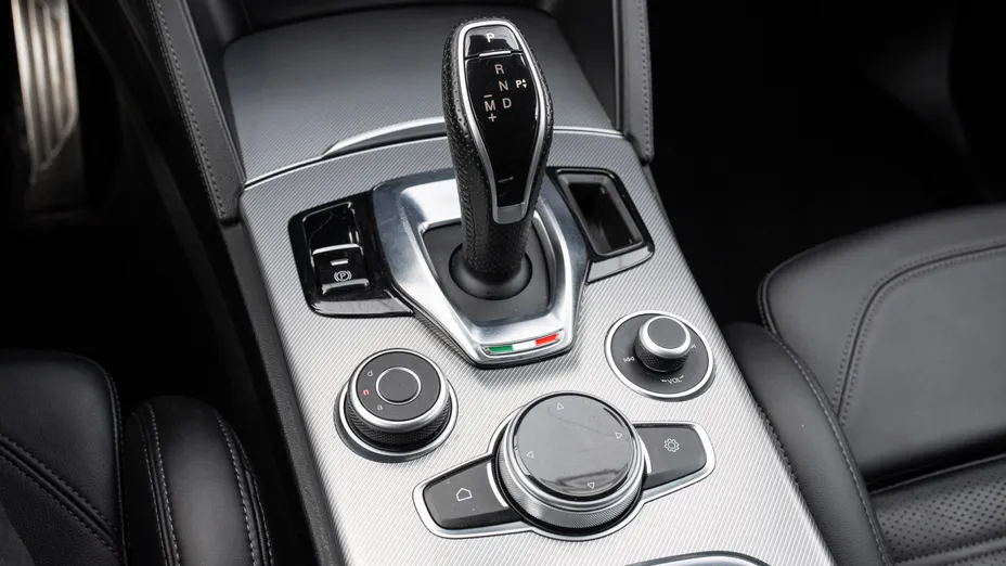 ALFA ROMEO Stelvio Stelvio 2.0 Turbo Veloce Q4 aut
