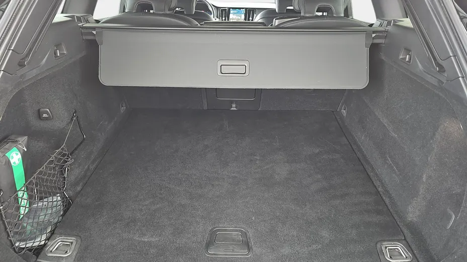 VOLVO XC60 XC60 B4 D AWD Plus Dark aut