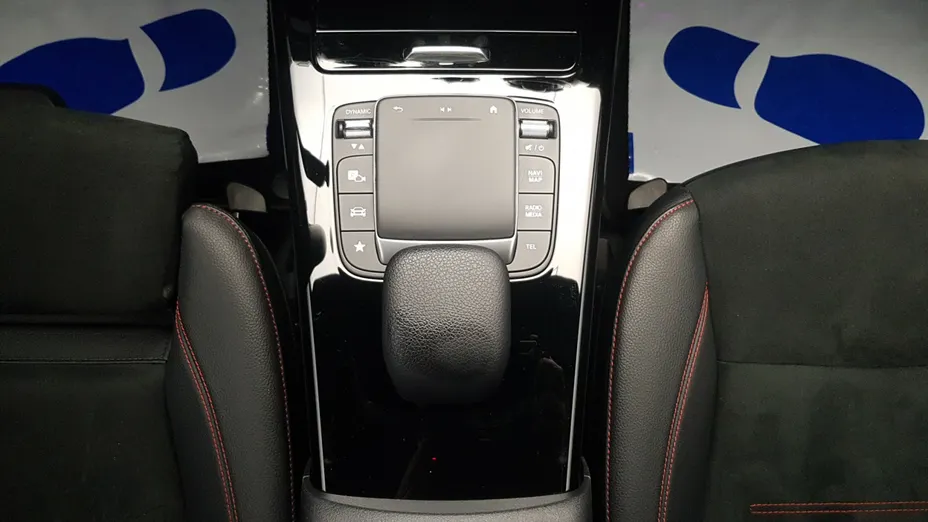 MERCEDES-BENZ CLA CLA 200 AMG Line 7G-DCT