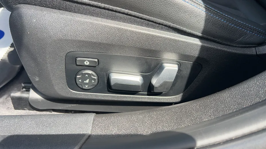 BMW Seria 3 320i M Sport aut