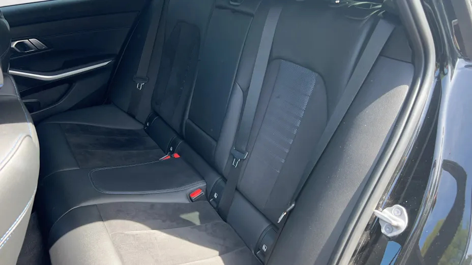 BMW Seria 3 320i M Sport aut