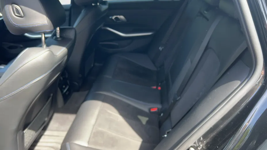 BMW Seria 3 320i M Sport aut