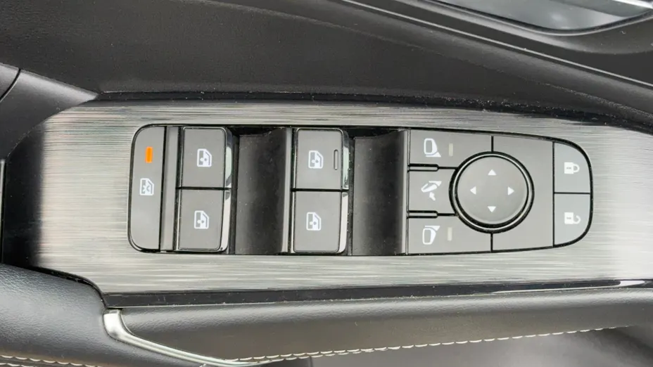 NISSAN Qashqai Qashqai 1.3 DIG-T mHEV N-Connecta Xtronic