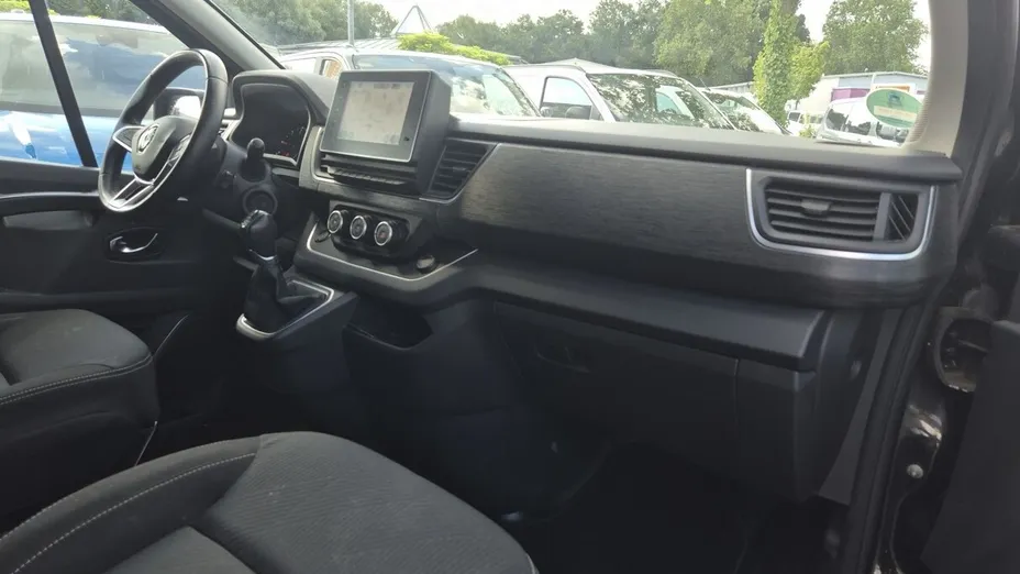RENAULT Trafic -
