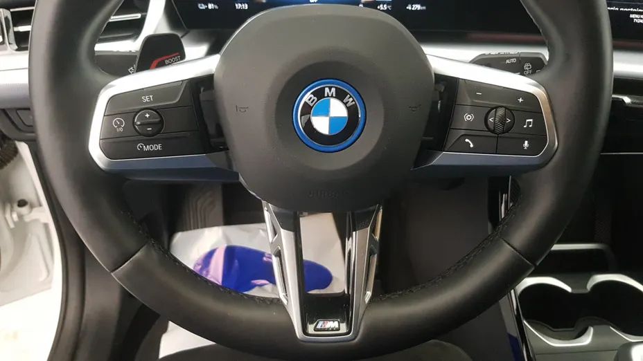 BMW iX1 iX1 xDrive30 66.5kWh M Sport