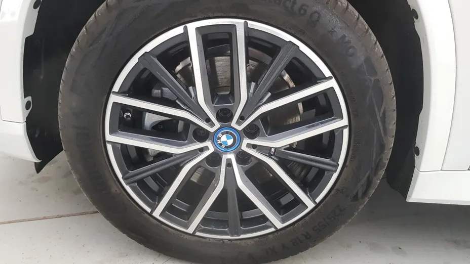 BMW iX1 iX1 xDrive30 66.5kWh M Sport