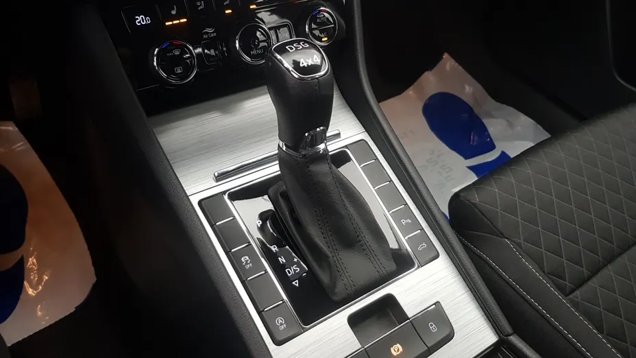 SKODA Superb Superb 2.0 TDI SCR 4x4 Ambition DSG