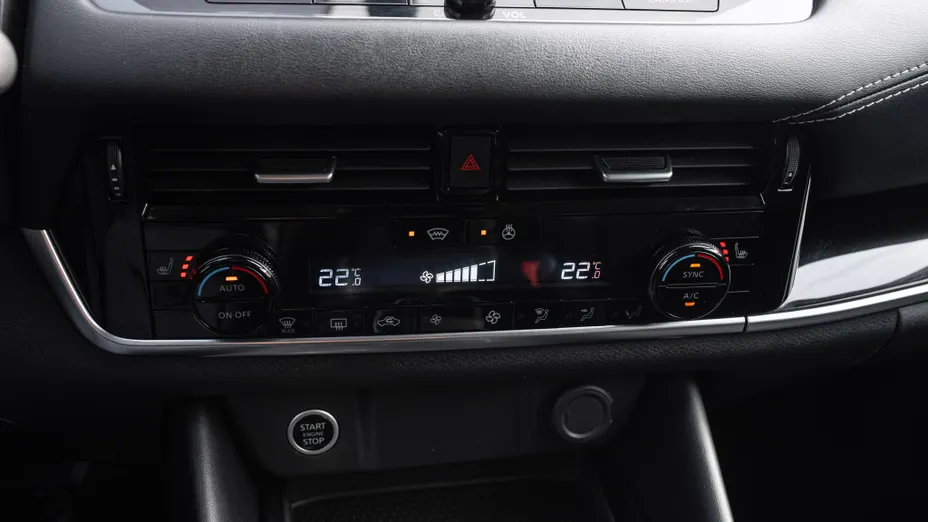 NISSAN Qashqai Qashqai 1.3 DIG-T mHEV N-Connecta Xtronic