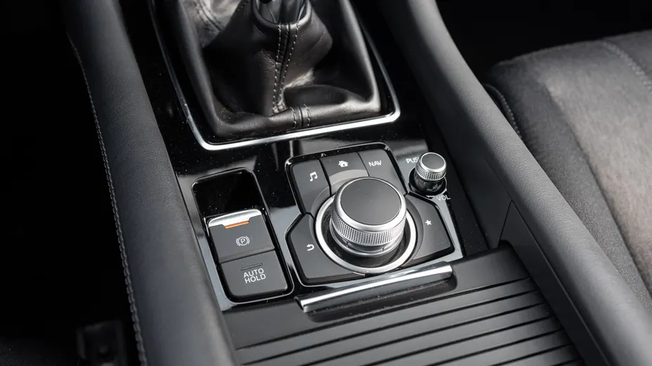 MAZDA 6 6 2.0 SkyJoy