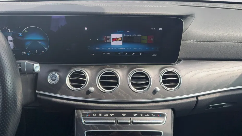 MERCEDES-BENZ E Klasa E 220 d 4-Matic Business Edition