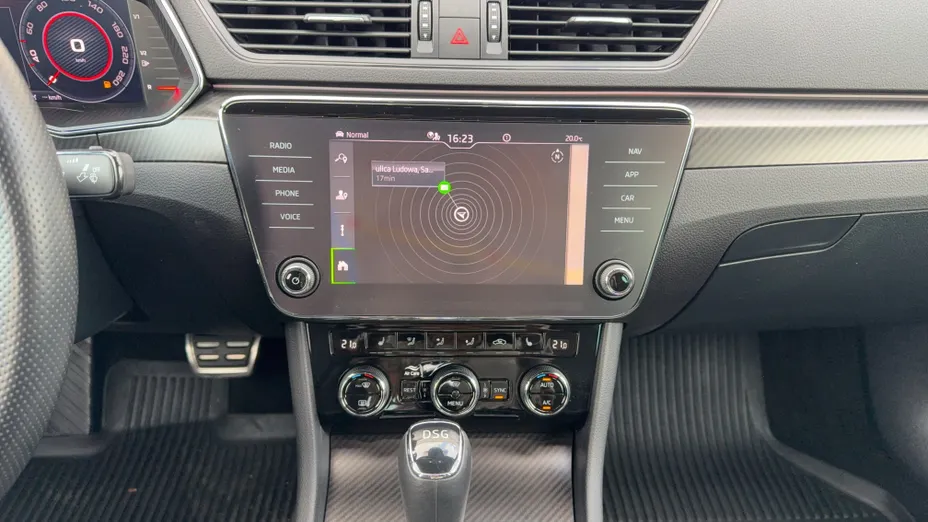 SKODA Superb Superb 2.0 TSI Sportline DSG