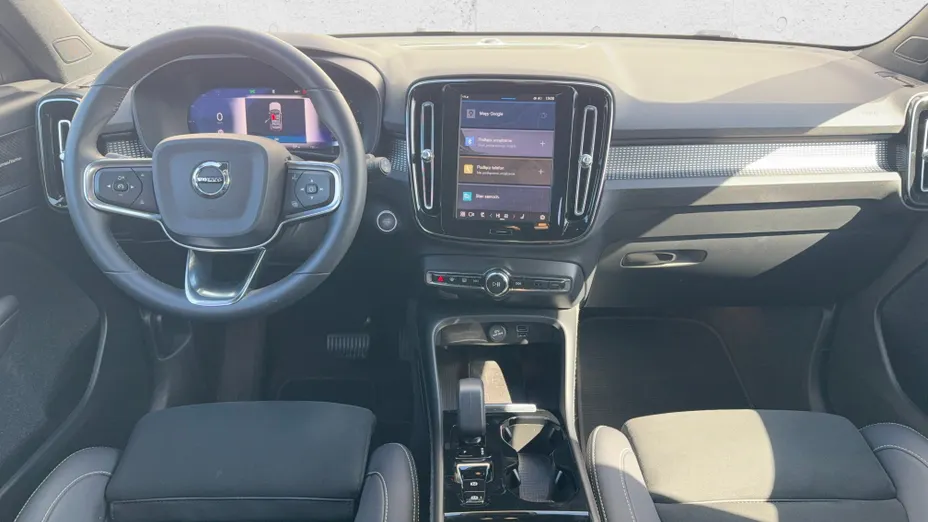 VOLVO XC40 XC40 B3 Plus Dark aut