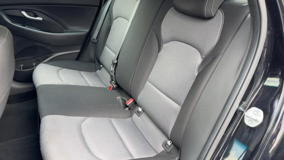 HYUNDAI i30 i30 1.4 Classic +