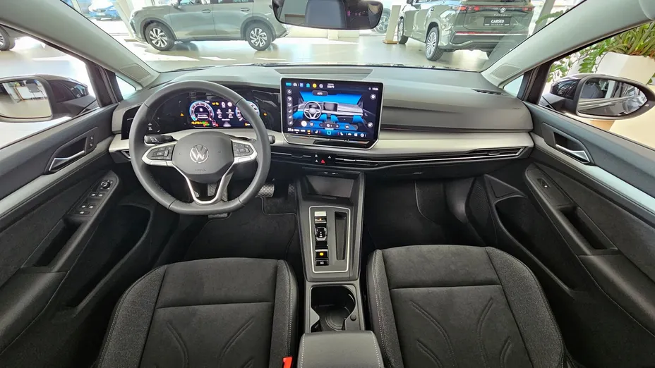 VOLKSWAGEN Golf Golf VIII 1.5 eTSI mHEV Life Plus DSG Nowy