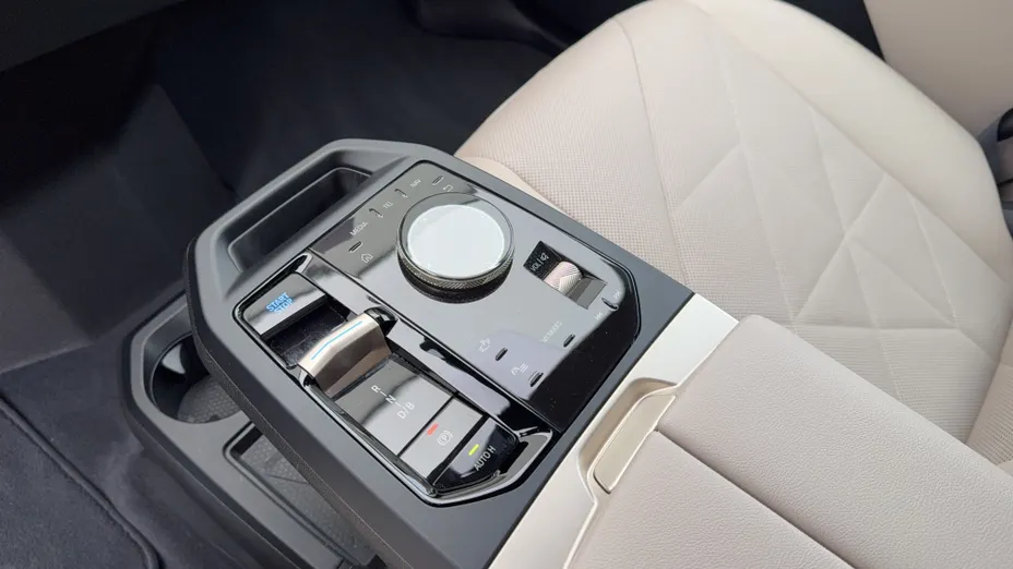BMW iX iX xDrive40 76.6kWh
