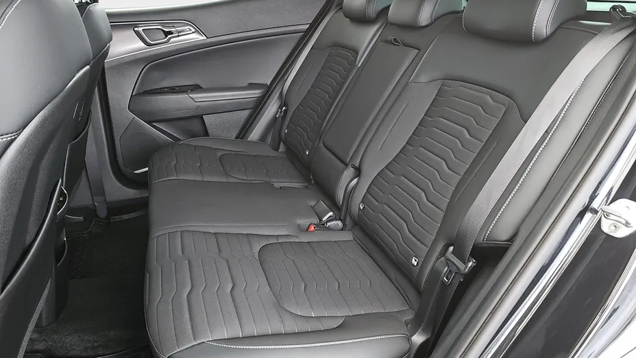 KIA Sportage Sportage 1.6 T-GDI HEV Business Line 4WD aut