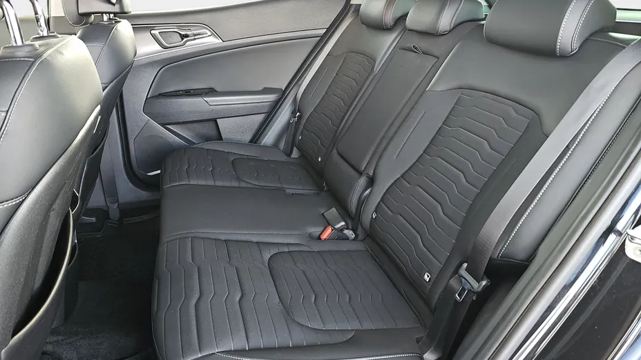 KIA Sportage Sportage 1.6 T-GDI HEV Business Line 4WD aut